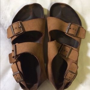 Tan Leather Milano Birkenstock’s

Birkenstock